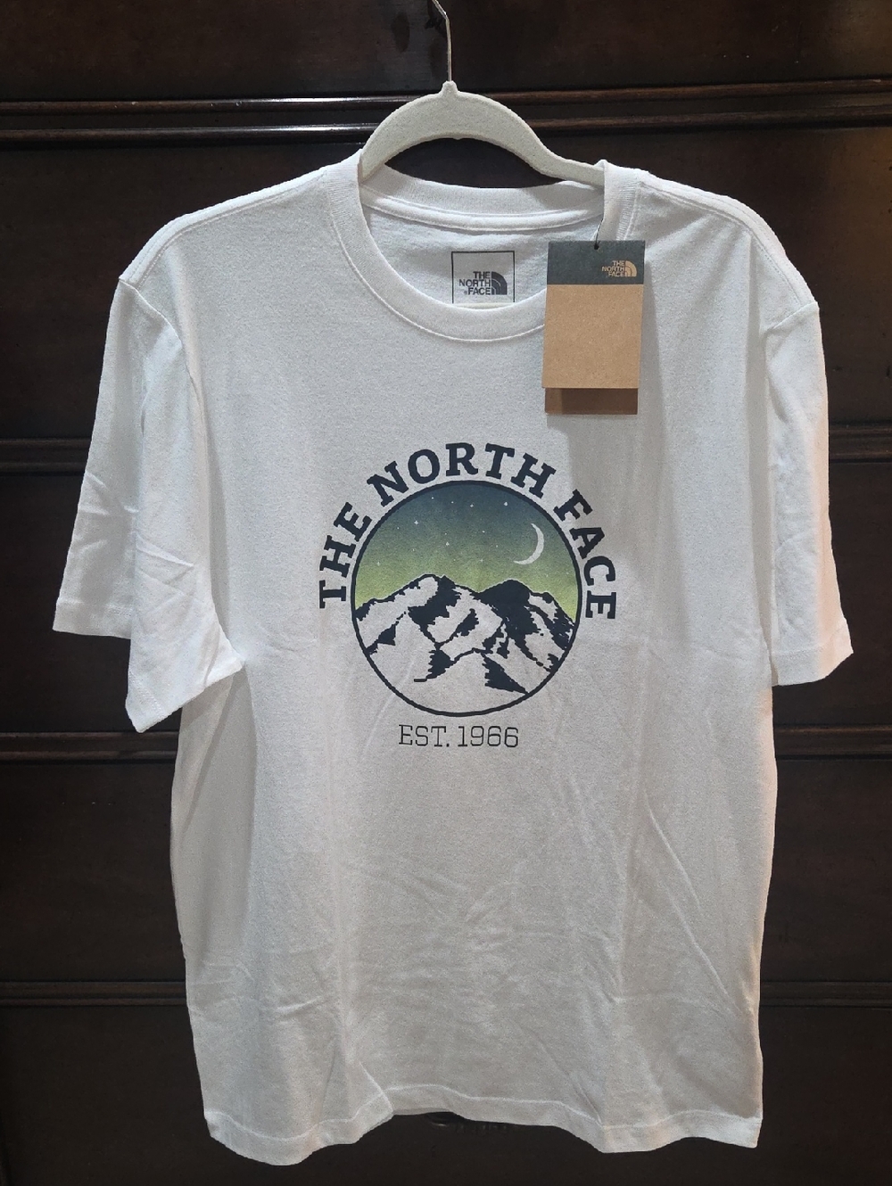 The North Face New White Tee Shirt In Perfect NWT Condition! Size L⭐️🏞🌙⭐️